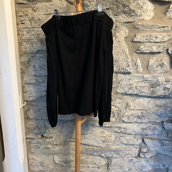LOFT Black Off-Shoulder Top - Picture 2 of 6